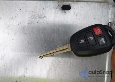 2015 Toyota Corolla Le z USA, uszkodzony, nr VIN 2T1BURHE9FC363381